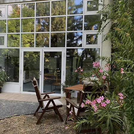 Chill Garden Loft