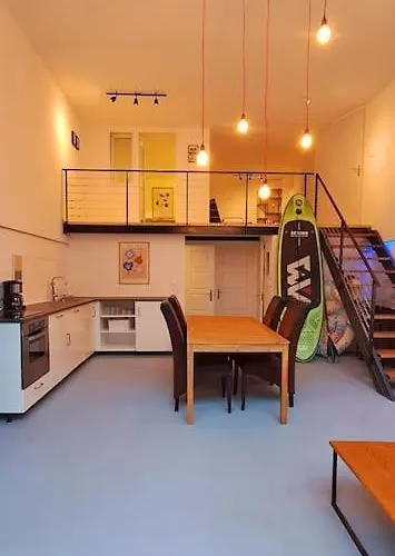 Chill Garden Loft *