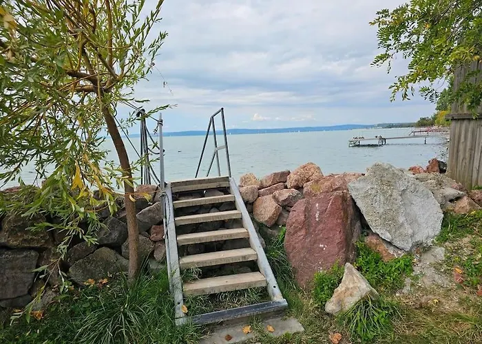 Lägenhet Chill Garden Loft Balatonkenese